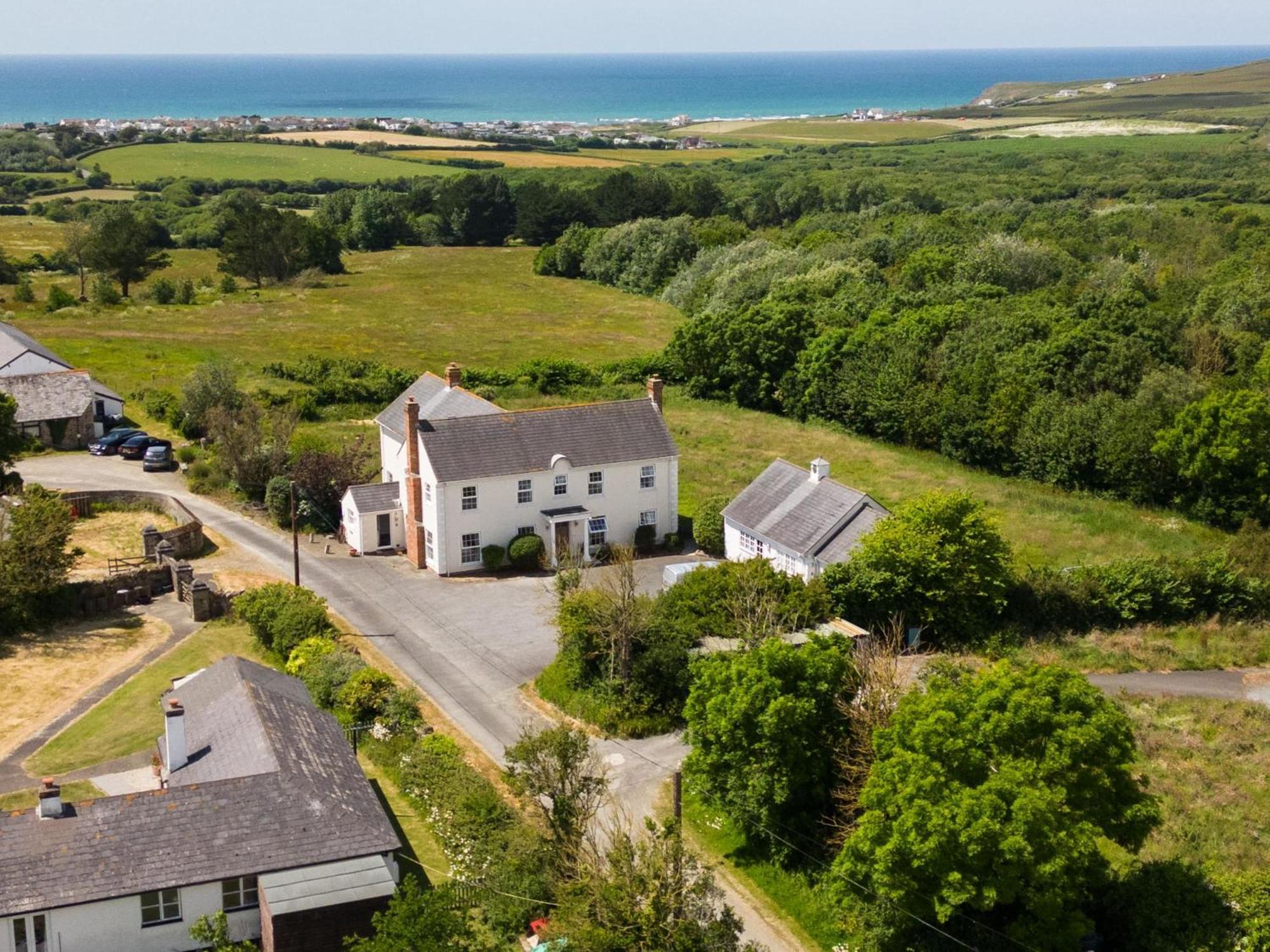 Stunning 6 Bedroom Cottage Near Cornish Coast Bude Exterior photo